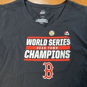 Majestic Boston Red Six World Series Champions V Neck Shirt Womens Size XL